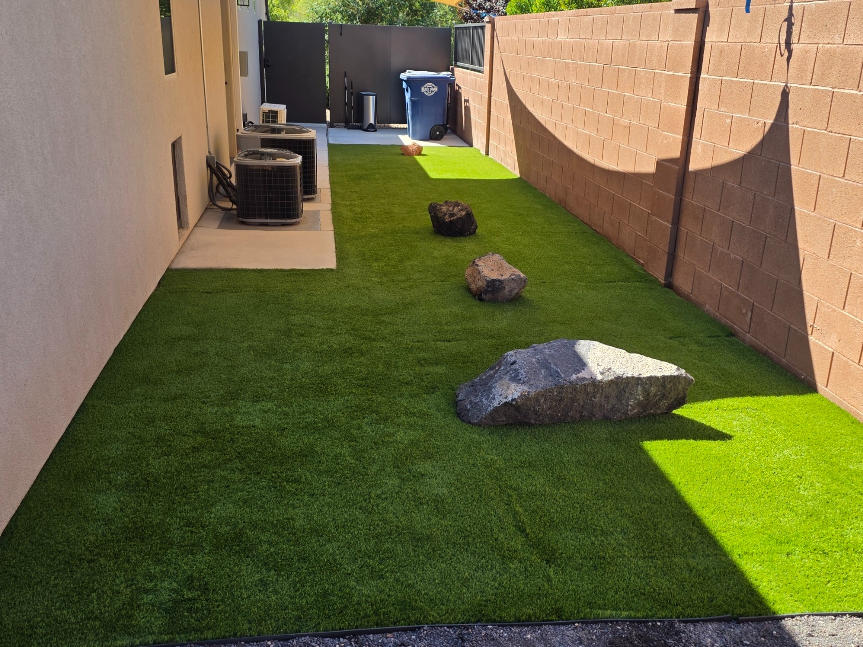 Artificial turf side run after ClearTurf infill installation and reblooming